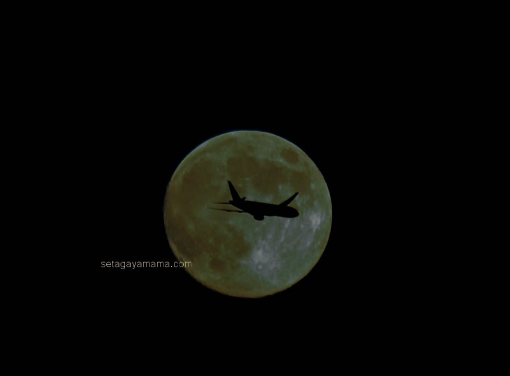 Moon with a Plane IMG_8951-2